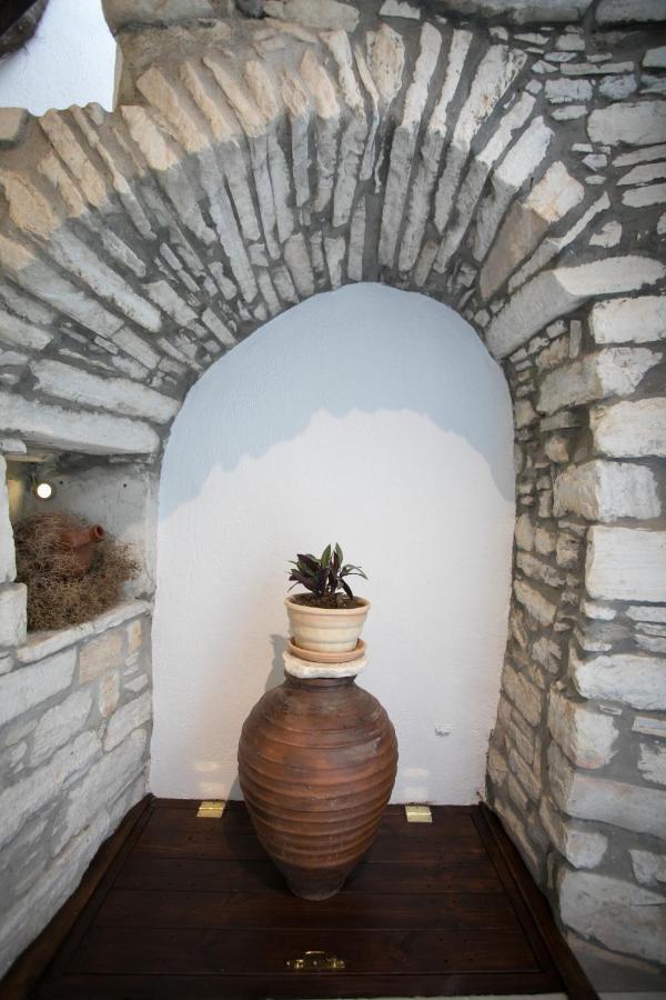 Traditional Inn Pirethron Aperathos Exterior photo